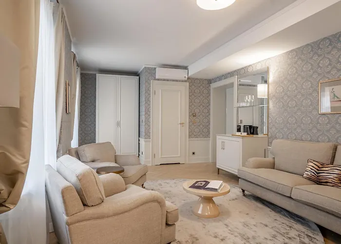 Hotel Unicus Palace Old Town - Destigo Hotels