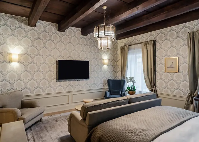 Hotel Unicus Palace Old Town - Destigo Hotels