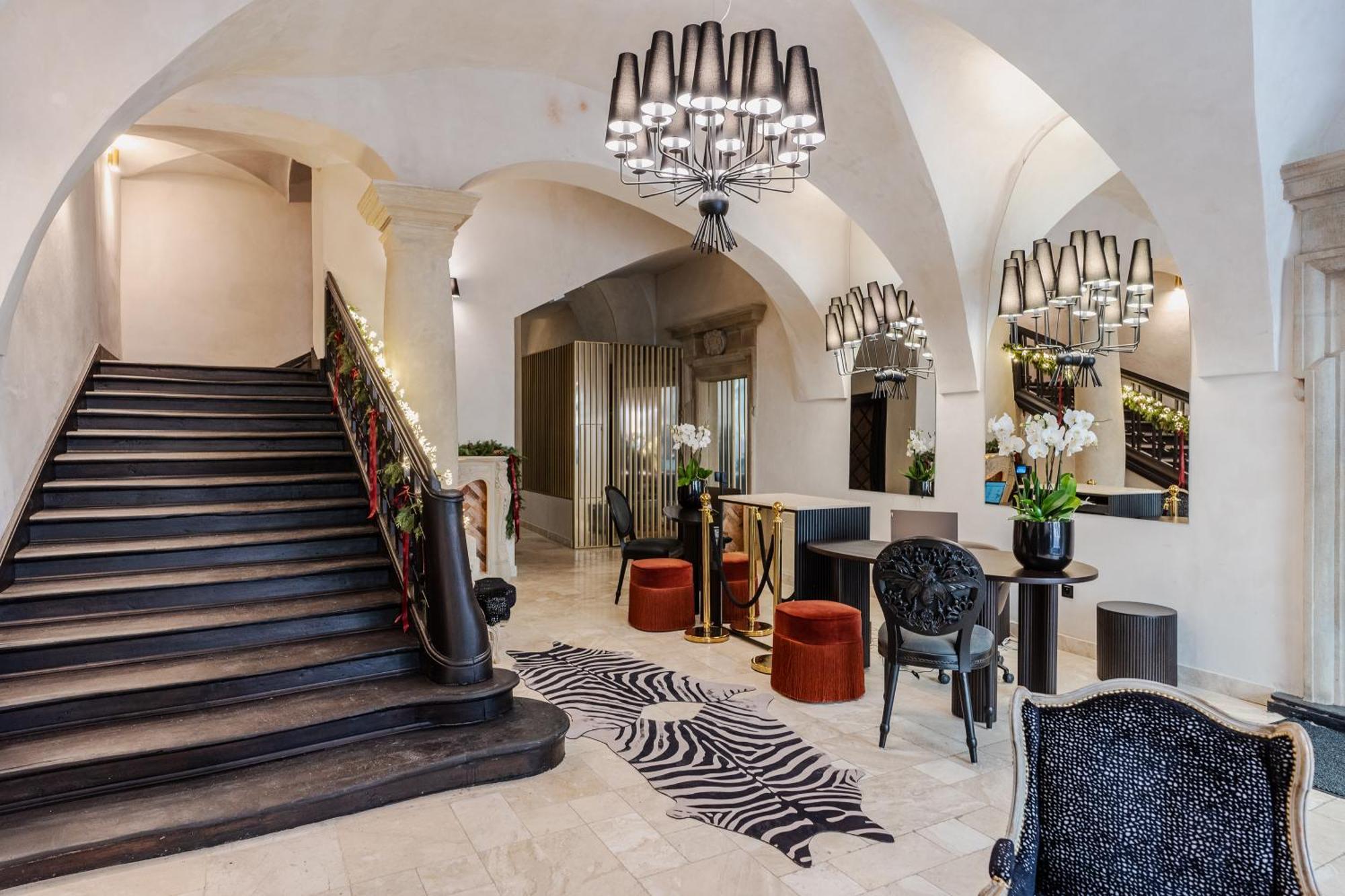 Unicus Palace Old Town - Destigo 5*