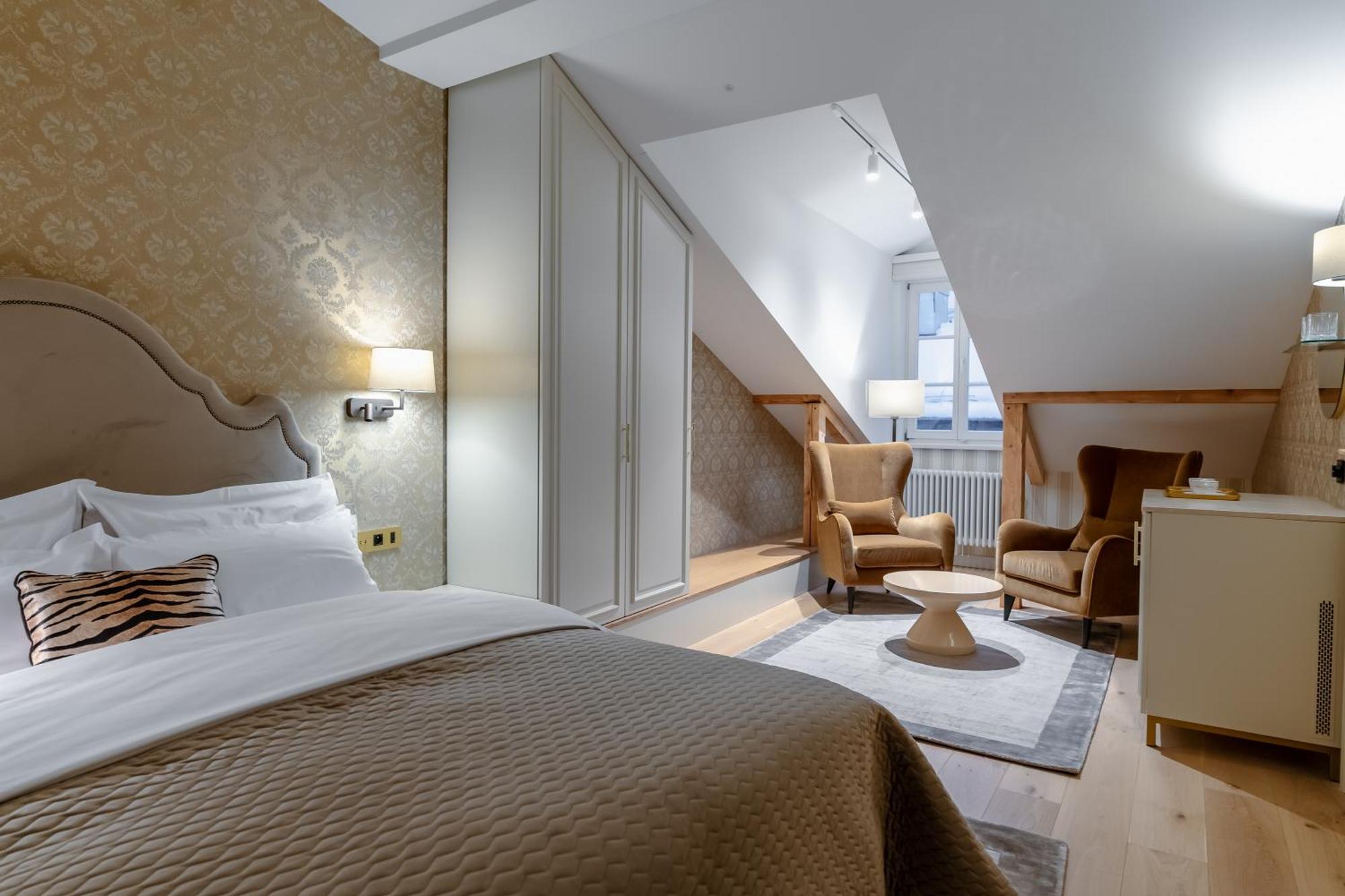 Unicus Palace Old Town - Destigo Hotel