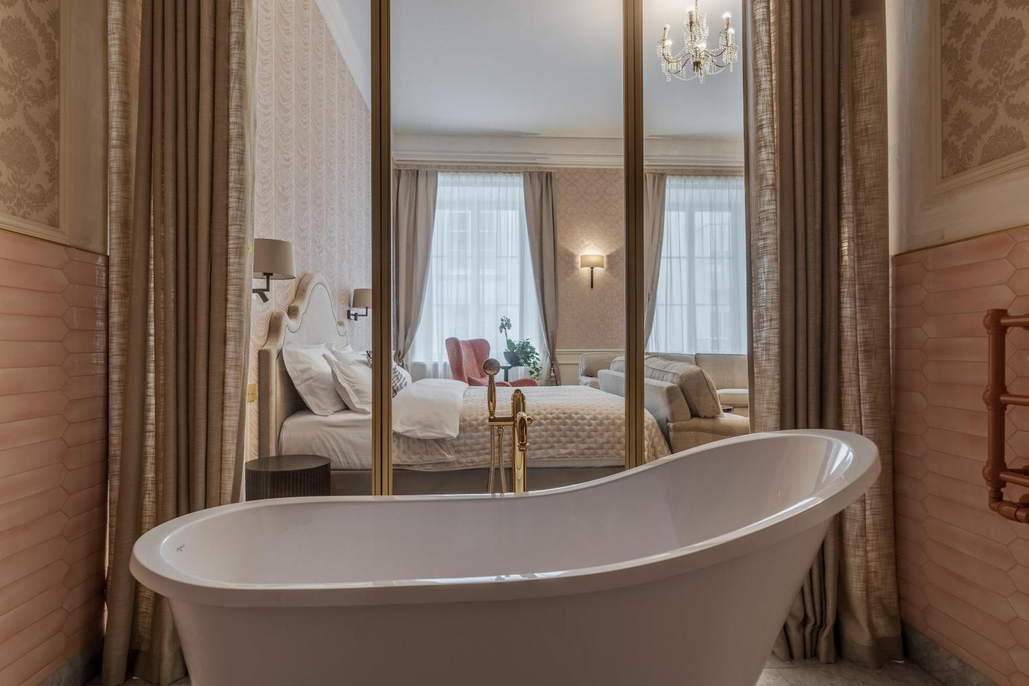 Hotel Unicus Palace Old Town - Destigo