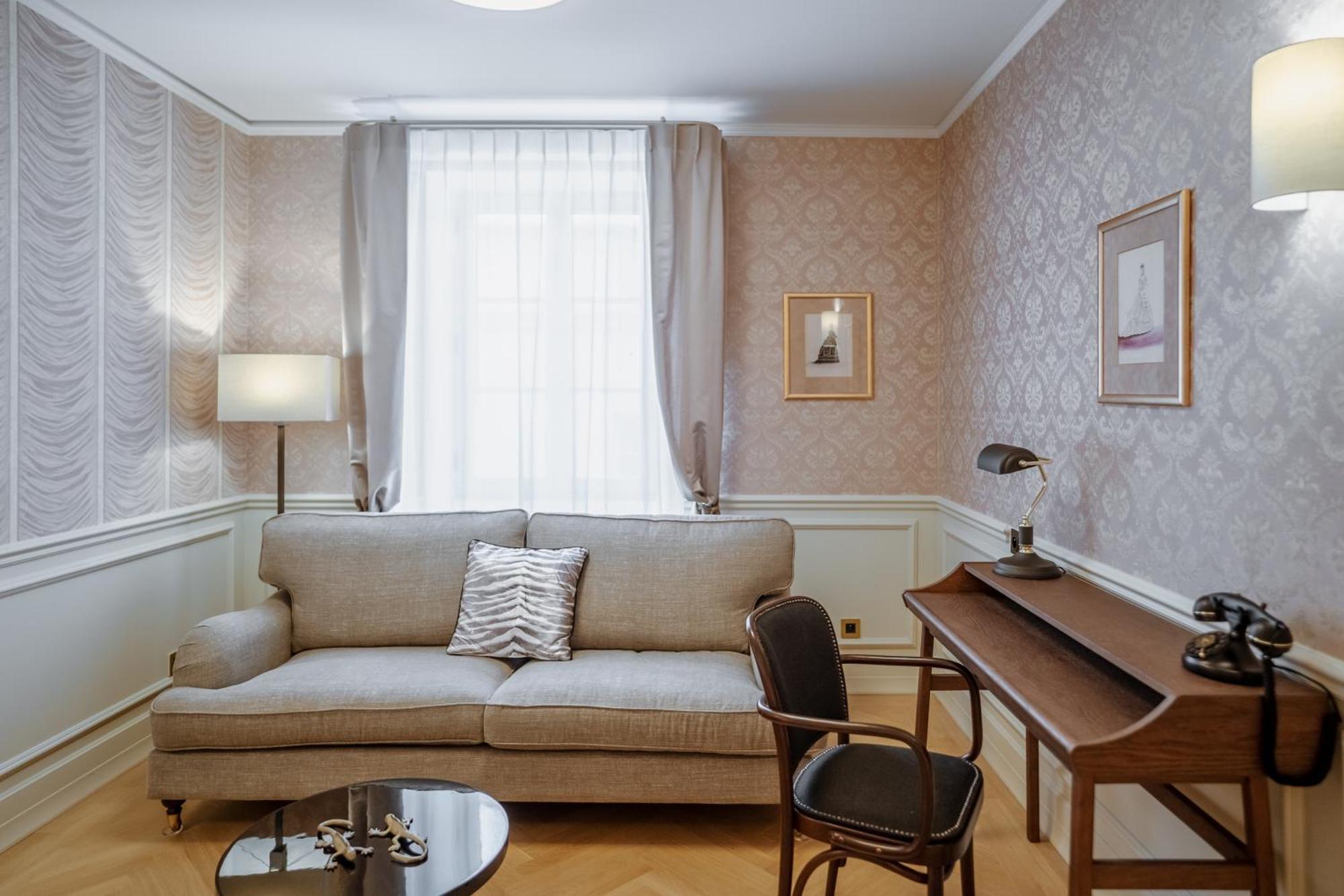 Hotel Unicus Palace Old Town - Destigo 5*