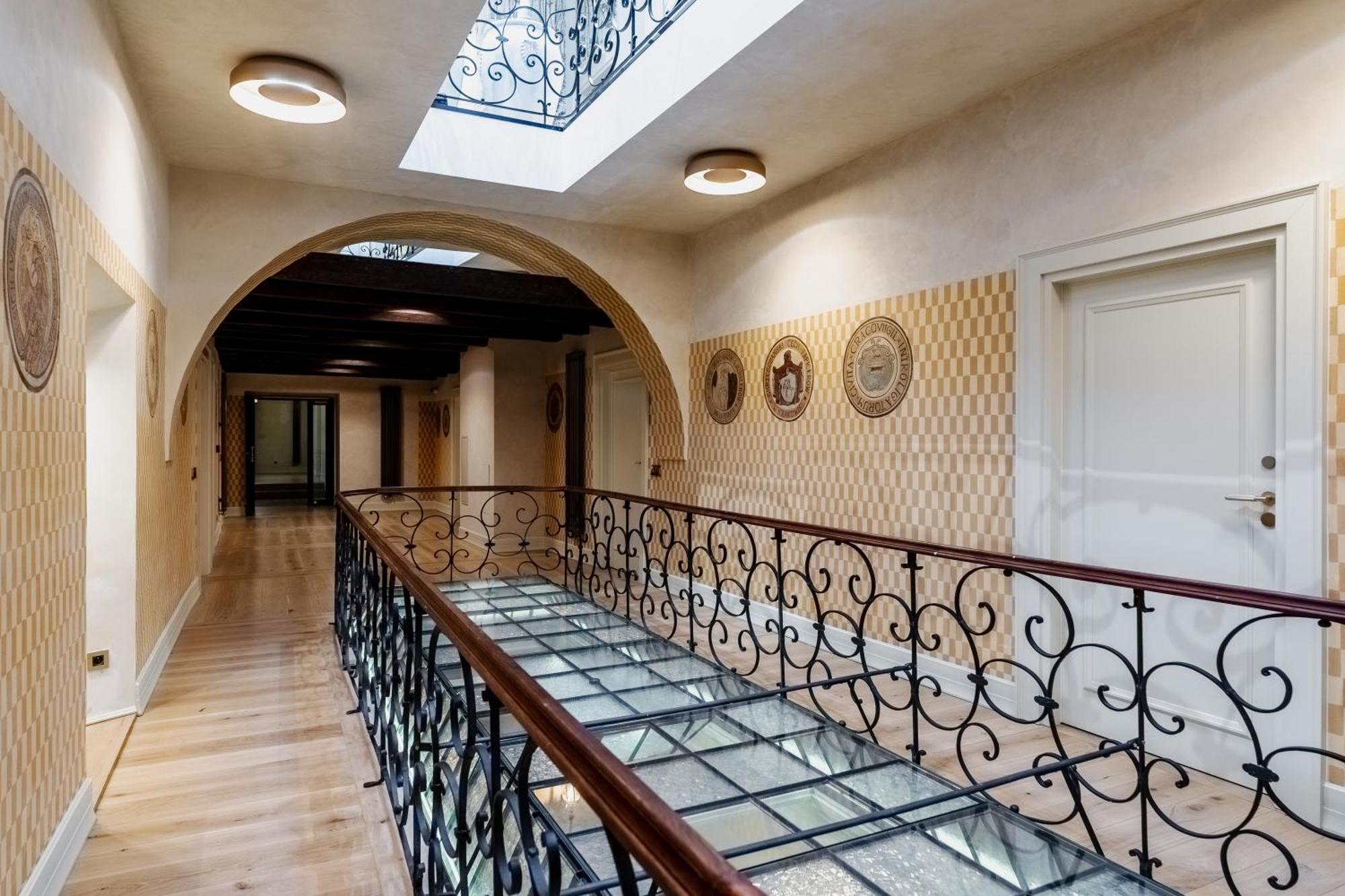 Unicus Palace Old Town - Destigo Готель 5*