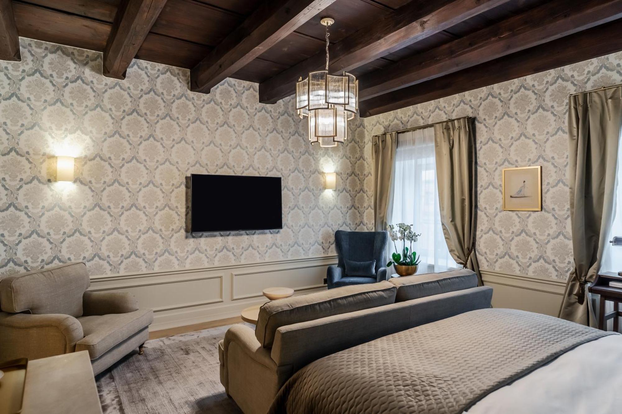 Unicus Palace Old Town - Destigo Готель