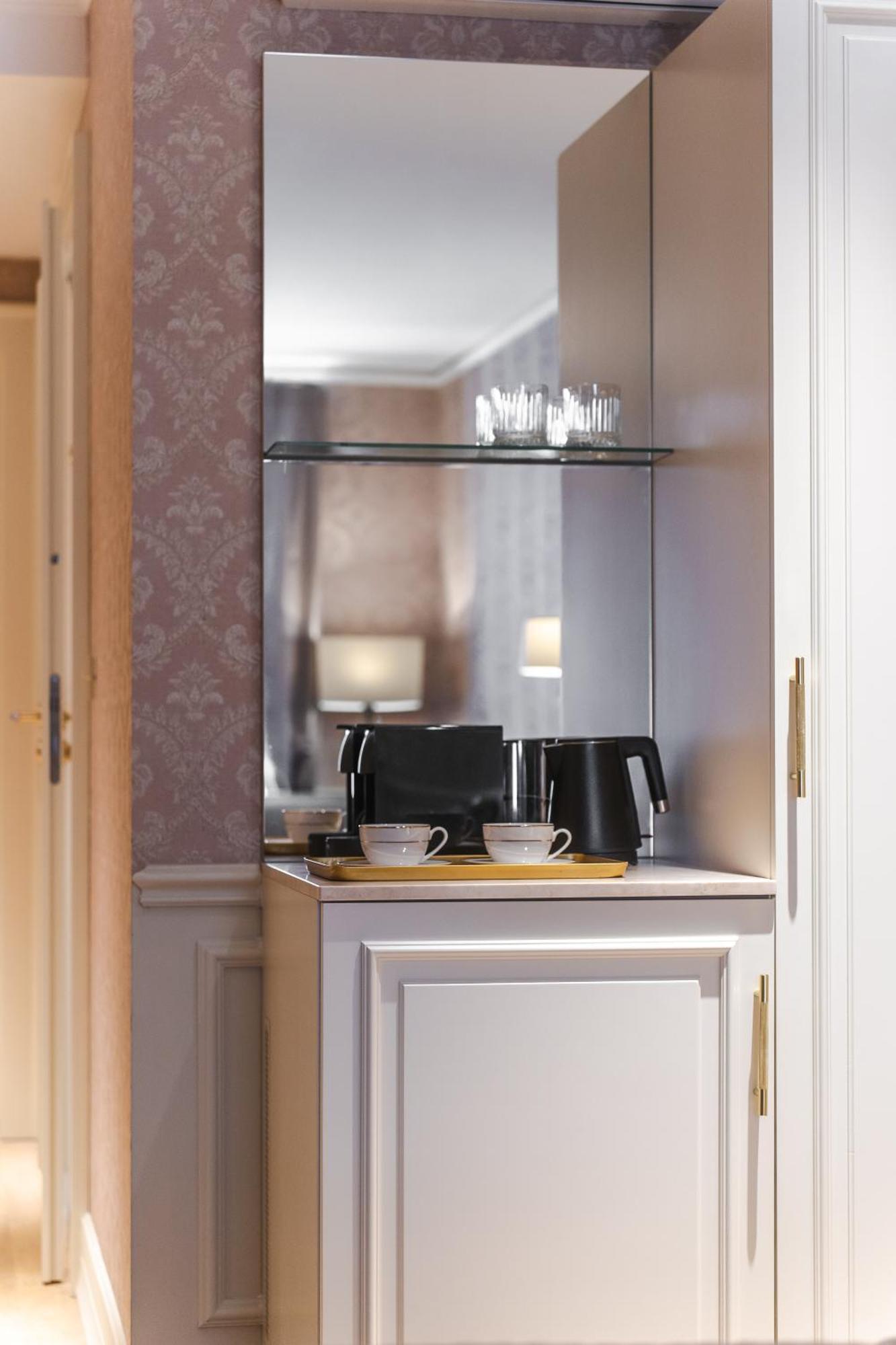 Unicus Palace Old Town - Destigo Готель 5*